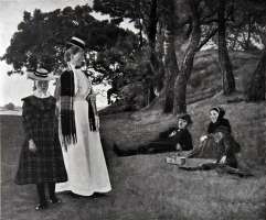 En familie på skovtur.